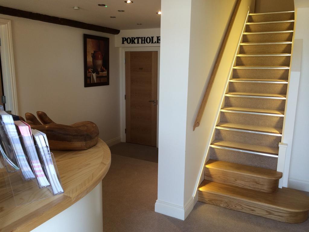 Porthole Suites セント・オービン エクステリア 写真